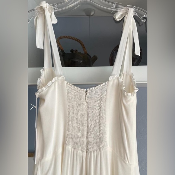 NWT Reformation Women's Ivory Dress size 8 - Picture 3 of 5